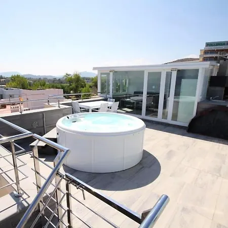 Apartment Seaside Jacuzzi Terrace Apartment: Puerto Pollenca Beachfront Port de Pollenca