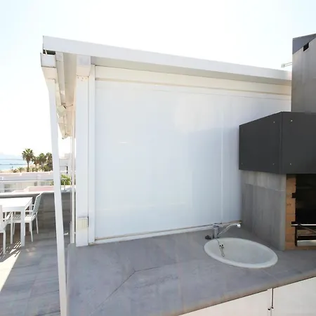 Apartment Seaside Jacuzzi Terrace Apartment: Puerto Pollenca Beachfront